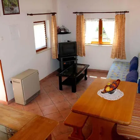 Vakantiehuis One-bedroom In I Povile